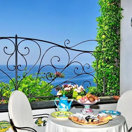 Otel La Conca Azzurra 4*