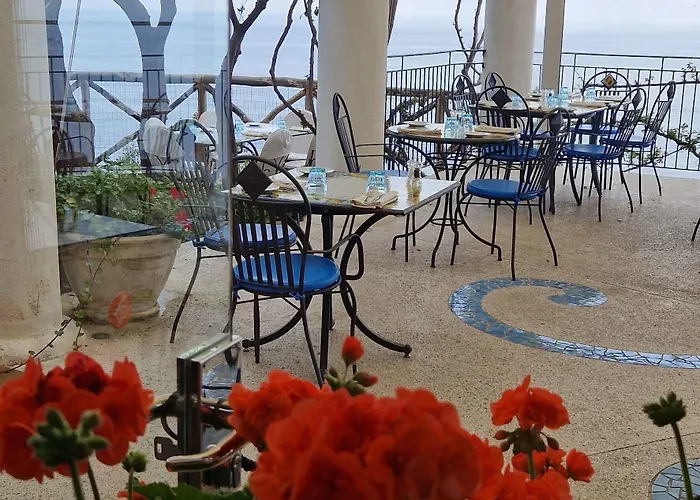 La Conca Azzurra Conca dei Marini