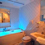 Отель La Conca Azzurra 4*