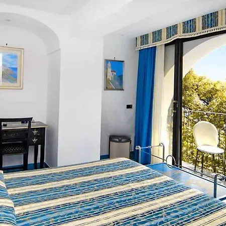 La Conca Azzurra Hotel 4*