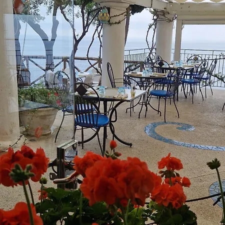 La Conca Azzurra Conca dei Marini