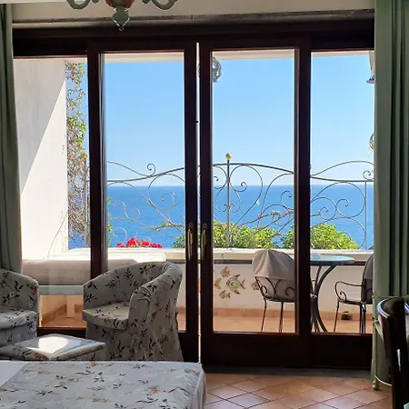 La Conca Azzurra Conca dei Marini