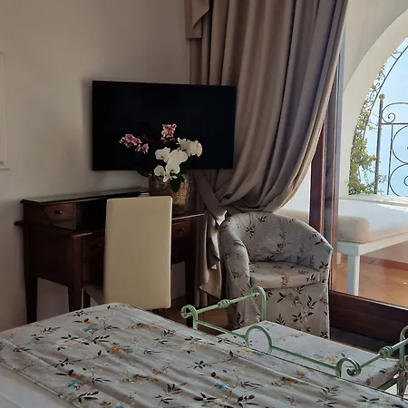 La Conca Azzurra Hotel 4*