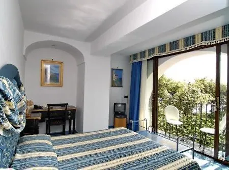 La Conca Azzurra Hotel 4*