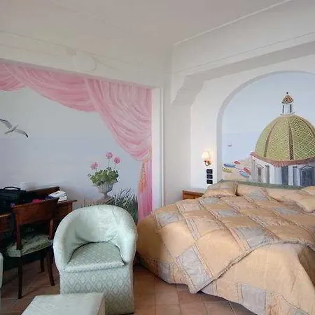 La Conca Azzurra Hotel 4*