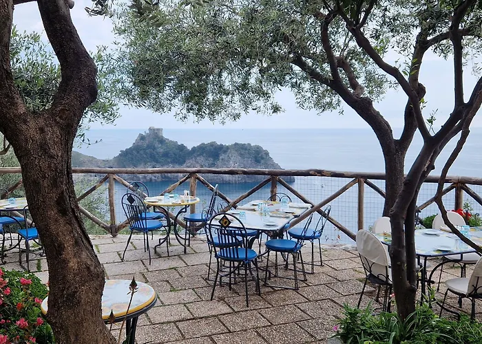 La Conca Azzurra Hotel 4*